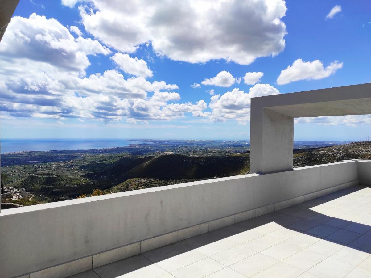 Villa Orizzonte Sullo Jonio อาโวลา ภายนอก รูปภาพ