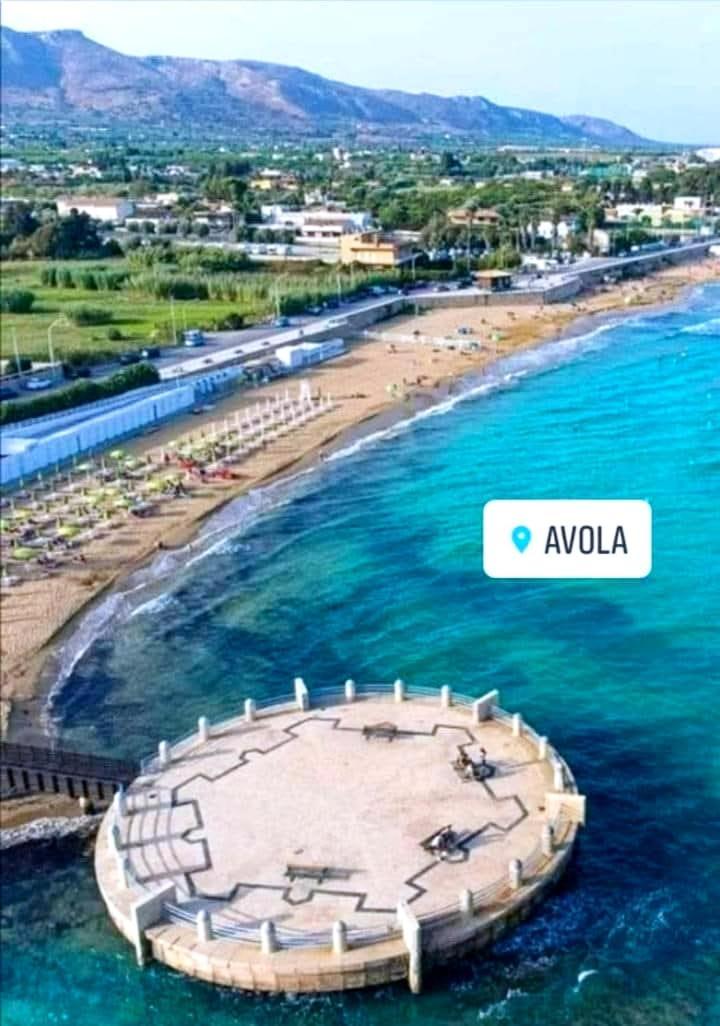 Villa Orizzonte Sullo Jonio อาโวลา ภายนอก รูปภาพ